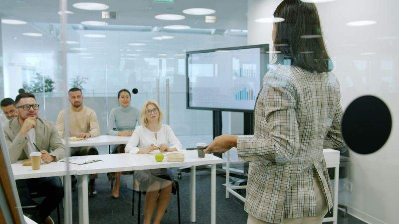 株式会社みらい研修ラボ 7